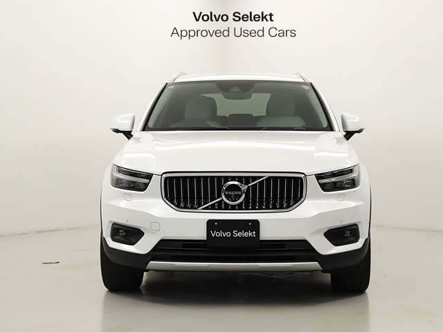 XC40B4 AWD インスクリプション 4WD