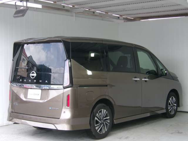 セレナ1.4 e-POWER ハイウェイスターV