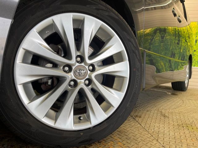 �y����18�C���`�A���~�z�C�[���z�O�ςɃ}�b�`���������A���~�z�C�[���𑕒����Ă���܂��B�e��ЊO�A���~�z�C�[����A�X�^�b�h���X�^�C�����戵�����Ă���܂��B���񂲑��k����������