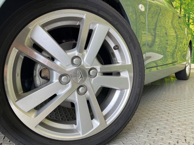 �y����16�C���`�A���~�z�C�[���z�O�ςɃ}�b�`���������A���~�z�C�[���𑕒����Ă���܂��B�e��ЊO�A���~�z�C�[����A�X�^�b�h���X�^�C�����戵�����Ă���܂��B���񂲑��k����������