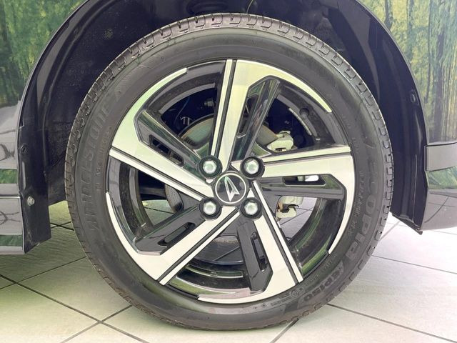 �y����15�C���`�A���~�z�C�[���z�O�ςɃ}�b�`���������A���~�z�C�[���𑕒����Ă���܂��B�e��ЊO�A���~�z�C�[����A�X�^�b�h���X�^�C�����戵�����Ă���܂��B���񂲑��k����������