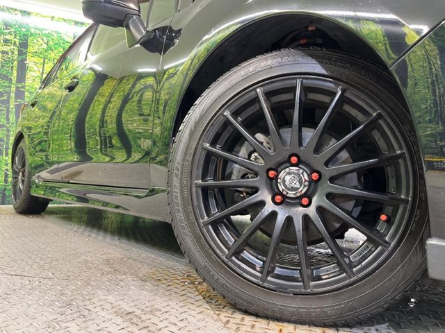 �y17�C���`�A���~�z�C�[���z�O�ςɃ}�b�`�����A���~�z�C�[���𑕒����Ă���܂��B�e��A���~�z�C�[����A�X�^�b�h���X�^�C�����戵�����Ă���܂��B���񂲑��k����������