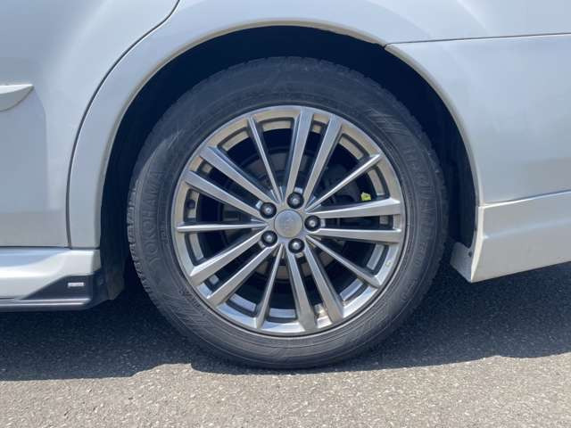 当店は車の品質に自信を持っています!なので、さまざまな角度から70枚以上のお写真載せています。