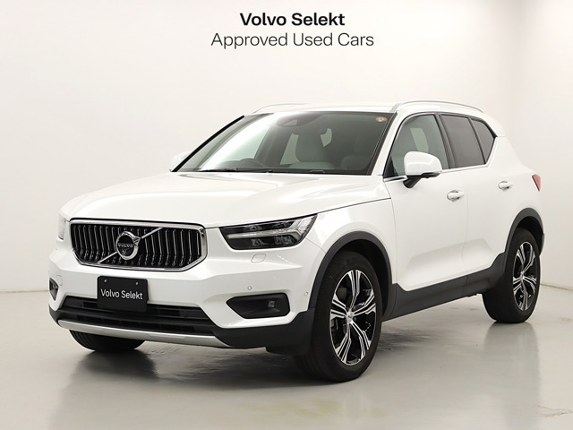XC40B4 AWD インスクリプション 4WD