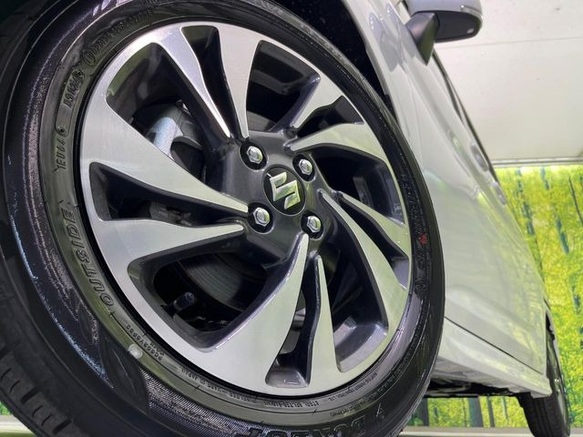 �y����15�C���`�A���~�z�C�[���z�O�ςɃ}�b�`���������A���~�z�C�[���𑕒����Ă���܂��B�e��ЊO�A���~�z�C�[����A�X�^�b�h���X�^�C�����戵�����Ă���܂��B���񂲑��k����������