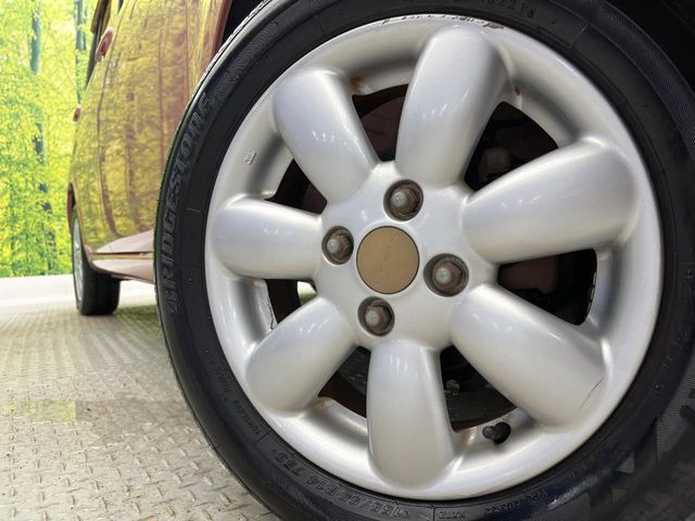 �y����14�C���`�A���~�z�C�[���z�O�ςɃ}�b�`���������A���~�z�C�[���𑕒����Ă���܂��B�e��ЊO�A���~�z�C�[����A�X�^�b�h���X�^�C�����戵�����Ă���܂��B���񂲑��k����������