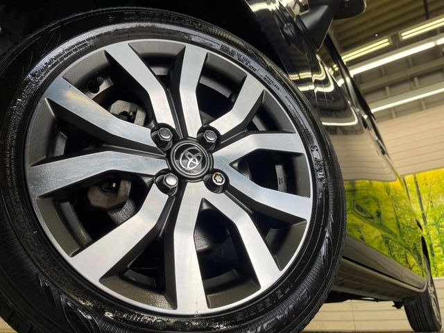 �y����15�C���`�A���~�z�C�[���z�O�ςɃ}�b�`���������A���~�z�C�[���𑕒����Ă���܂��B�e��ЊO�A���~�z�C�[����A�X�^�b�h���X�^�C�����戵�����Ă���܂��B���񂲑��k����������