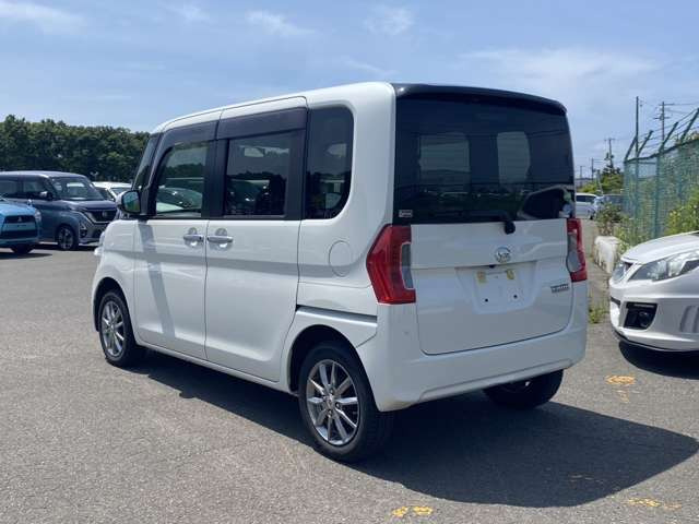 当店は車の品質に自信を持っています!なので、さまざまな角度から70枚以上のお写真載せています。