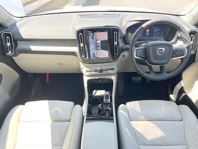 XC40アルティメット B4 AWD 4WD