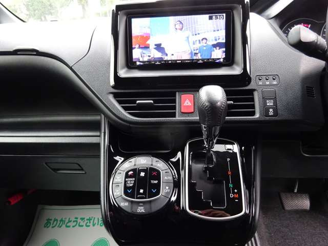 ヴォクシー2.0 ZS 4WD