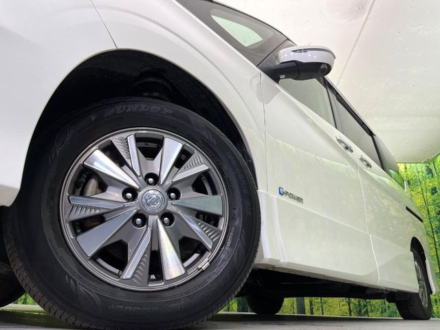 �y����15�C���`�A���~�z�C�[���z�O�ςɃ}�b�`���������A���~�z�C�[���𑕒����Ă���܂��B�e��ЊO�A���~�z�C�[����A�X�^�b�h���X�^�C�����戵�����Ă���܂��B���񂲑��k����������