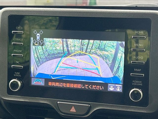 【バックカメラ】駐車時に後方がリアルタイム映像で確認できます。大型商業施設や立体駐車場での駐車時や、夜間のバック時に大活躍!運転スキルに関わらず、今や必須となった装備のひとつです!