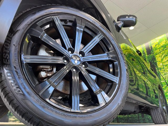 �y����20�C���`�A���~�z�C�[���z�O�ςɃ}�b�`���������A���~�z�C�[���𑕒����Ă���܂��B�e��ЊO�A���~�z�C�[����A�X�^�b�h���X�^�C�����戵�����Ă���܂��B���񂲑��k����������