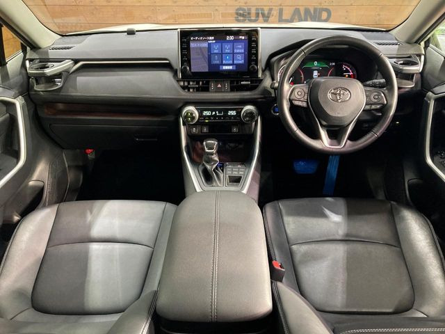 RAV42.0 G 4WD