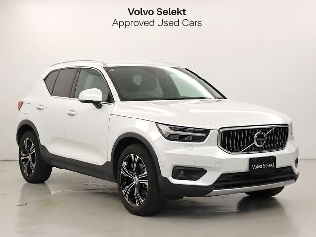 XC40B4 AWD インスクリプション 4WD