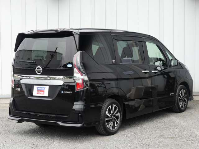 セレナ1.2 e-POWER ハイウェイスターV