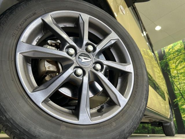 �y����14�C���`�A���~�z�C�[���z�O�ςɃ}�b�`���������A���~�z�C�[���𑕒����Ă���܂��B�e��ЊO�A���~�z�C�[����A�X�^�b�h���X�^�C�����戵�����Ă���܂��B���񂲑��k����������