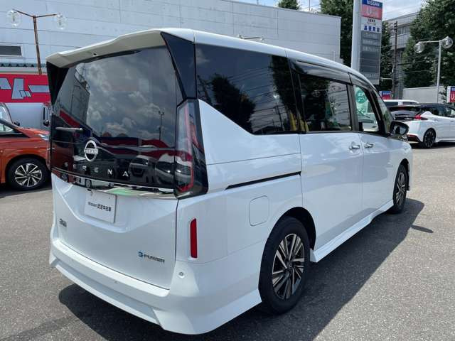 セレナ1.4 e-POWER ハイウェイスターV