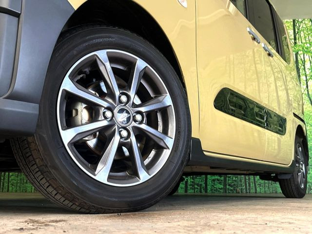 �y�����A���~�z�C�[���z�O�ςɃ}�b�`���������A���~�z�C�[���𑕒����Ă���܂��B�e��ЊO�A���~�z�C�[����A�X�^�b�h���X�^�C�����戵�����Ă���܂��B���񂲑��k����������