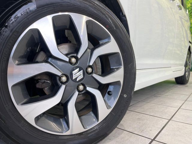 �y����15�C���`�A���~�z�C�[���z�O�ςɃ}�b�`���������A���~�z�C�[���𑕒����Ă���܂��B�e��ЊO�A���~�z�C�[����A�X�^�b�h���X�^�C�����戵�����Ă���܂��B���񂲑��k����������