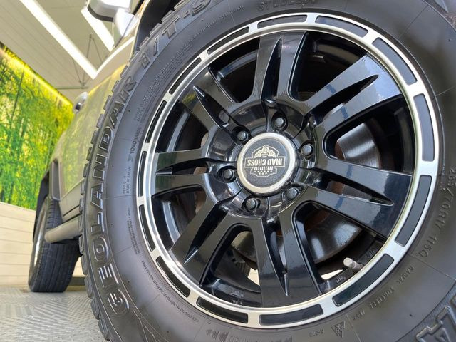 �y17�C���`�A���~�z�C�[���z�O�ςɃ}�b�`�����A���~�z�C�[���𑕒����Ă���܂��B�e��A���~�z�C�[����A�X�^�b�h���X�^�C�����戵�����Ă���܂��B���񂲑��k����������