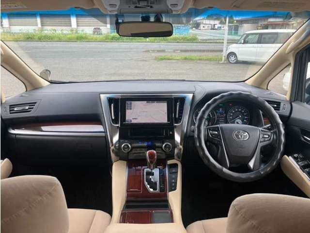 アルファードハイブリッド 2.5 X E-Four 4WD