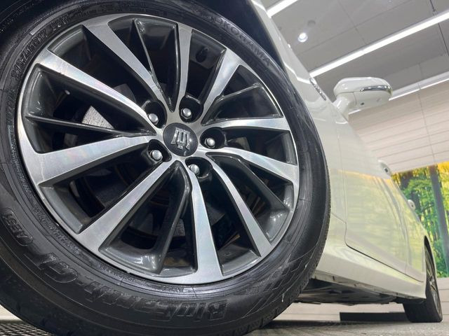�y�����A���~�z�C�[���z�O�ςɃ}�b�`���������A���~�z�C�[���𑕒����Ă���܂��B�e��ЊO�A���~�z�C�[����A�X�^�b�h���X�^�C�����戵�����Ă���܂��B���񂲑��k����������