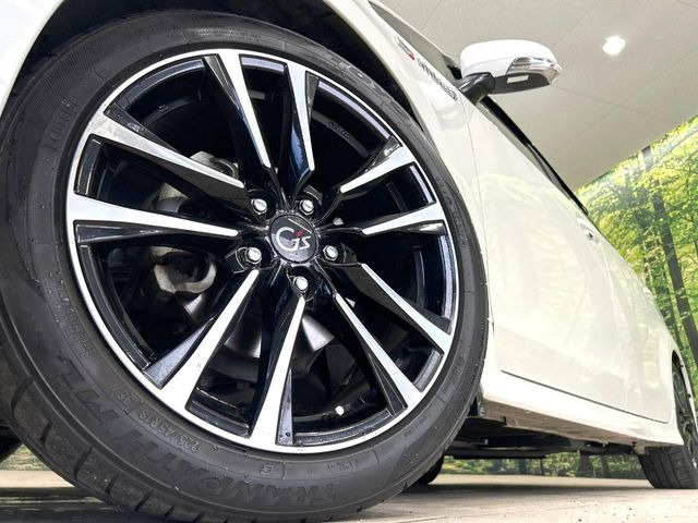 �y����18�C���`�A���~�z�C�[���z�O�ςɃ}�b�`���������A���~�z�C�[���𑕒����Ă���܂��B�e��ЊO�A���~�z�C�[����A�X�^�b�h���X�^�C�����戵�����Ă���܂��B���񂲑��k����������