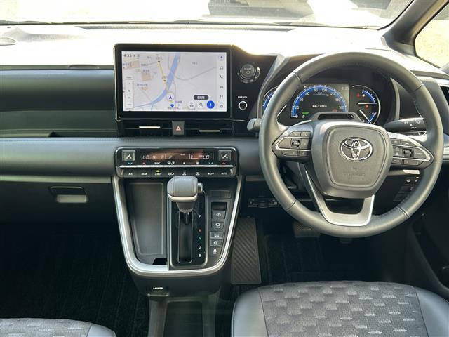 ヴォクシー1.8 ハイブリッド S-Z E-Four 4WD