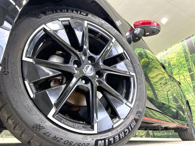 �y����17�C���`�A���~�z�C�[���z�O�ςɃ}�b�`���������A���~�z�C�[���𑕒����Ă���܂��B�e��ЊO�A���~�z�C�[����A�X�^�b�h���X�^�C�����戵�����Ă���܂��B���񂲑��k����������