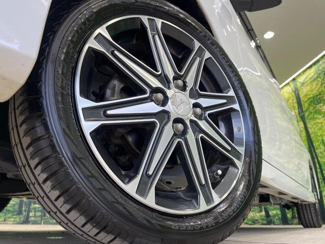 �y����15�C���`�A���~�z�C�[���z�O�ςɃ}�b�`���������A���~�z�C�[���𑕒����Ă���܂��B�e��ЊO�A���~�z�C�[����A�X�^�b�h���X�^�C�����戵�����Ă���܂��B���񂲑��k����������