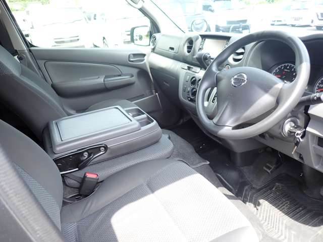 .��ʌ�����3�X�ܓW�J �{�X �~�j�o���`MT�� �Z�_���� �݌�50�� ��z�X 4WD�ESUV���X �݌�50�� �O���[�v�݌�150��ȏ�