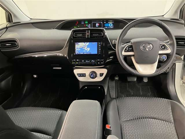 プリウス1.8 S セーフティ プラス