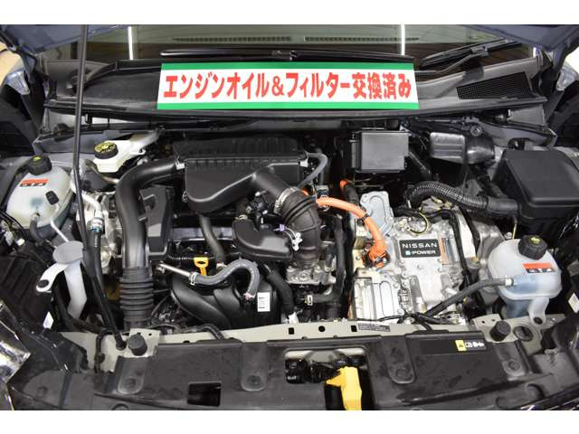 ノートオーラ1.2 G FOUR レザーエディション 4WD