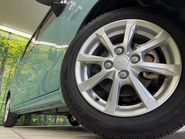 �y14�C���`�A���~�z�C�[���z�O�ςɃ}�b�`�����A���~�z�C�[���𑕒����Ă���܂��B�e��A���~�z�C�[����A�X�^�b�h���X�^�C�����戵�����Ă���܂��B���񂲑��k����������