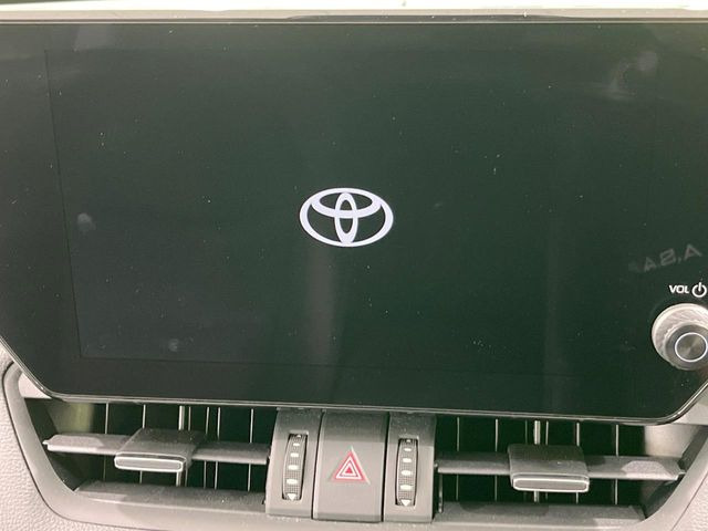 �y10.5�C���` �f�B�X�v���C�I�[�f�B�I�z���ʂ̃f�B�X�v���C��AppleCarPlay��AndroidAuto�����p�\�B�傫�ȉ�ʂŃX�}�z�i�r�A�v���������p���������܂���