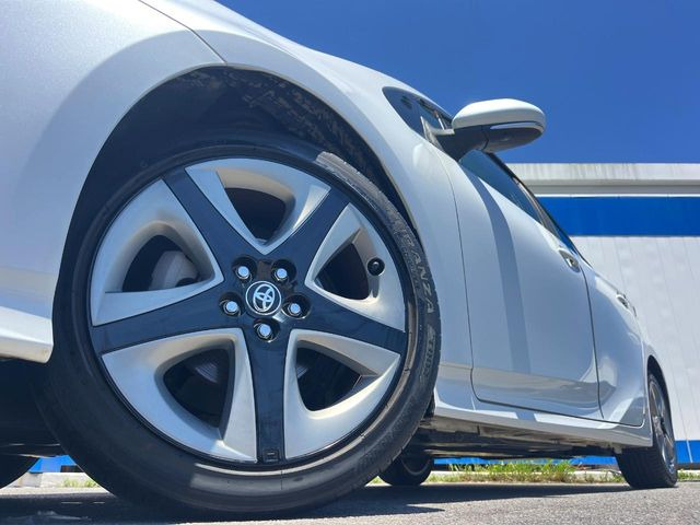 �y����17�C���`�A���~�z�C�[���z�O�ςɃ}�b�`���������A���~�z�C�[���𑕒����Ă���܂��B�e��ЊO�A���~�z�C�[����A�X�^�b�h���X�^�C�����戵�����Ă���܂��B���񂲑��k����������