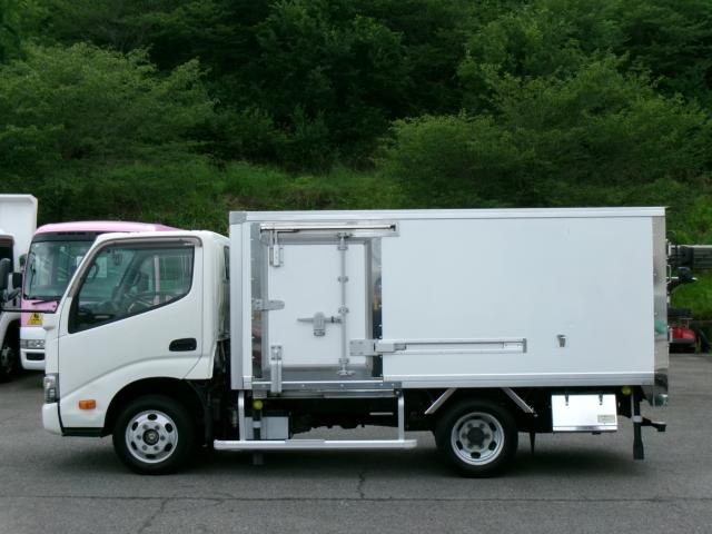 ダイナ冷蔵冷凍車