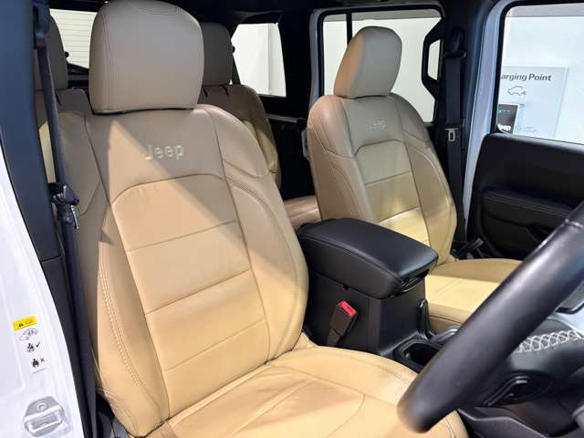 ラングラーアンリミテッド サハラ 4WD
