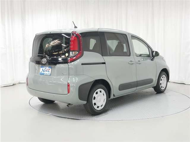 シエンタハイブリッド 1.5 G E-Four 4WD