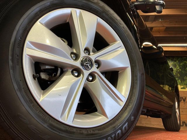 �y����17�C���`�A���~�z�C�[���z�O�ςɃ}�b�`���������A���~�z�C�[���𑕒����Ă���܂��B�e��ЊO�A���~�z�C�[����A�X�^�b�h���X�^�C�����戵�����Ă���܂��B���񂲑��k����������