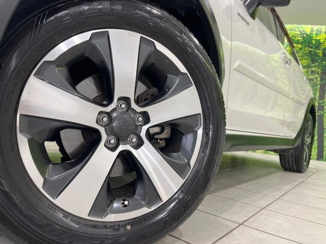 �y����17�C���`�A���~�z�C�[���z�O�ςɃ}�b�`���������A���~�z�C�[���𑕒����Ă���܂��B�e��ЊO�A���~�z�C�[����A�X�^�b�h���X�^�C�����戵�����Ă���܂��B���񂲑��k����������