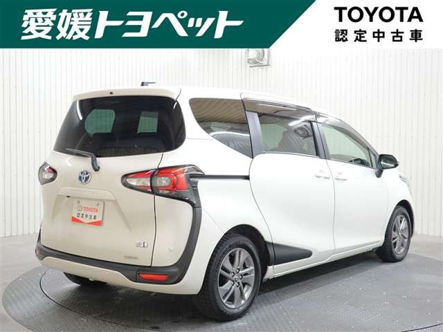 シエンタハイブリッド 1.5 G クエロ
