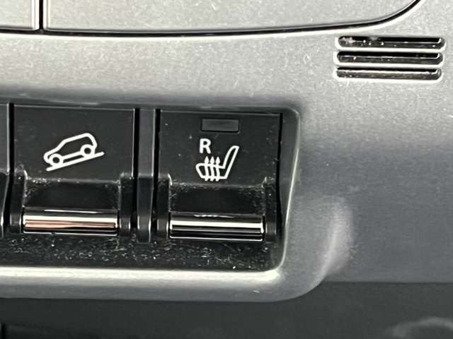 運転席側シートヒーターで座席ポカポカ!