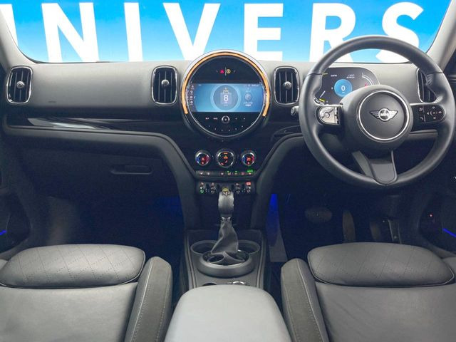 ミニクロスオーバークーパー S E オール4 4WD