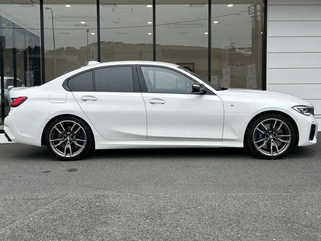 3シリーズセダンM340i xドライブ 4WD