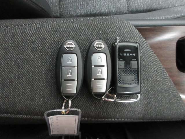 ノートオーラ1.2 G FOUR 4WD