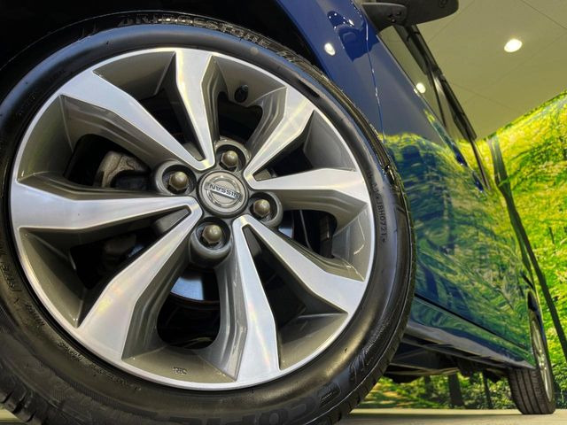 �y����15�C���`�A���~�z�C�[���z�O�ςɃ}�b�`���������A���~�z�C�[���𑕒����Ă���܂��B�e��ЊO�A���~�z�C�[����A�X�^�b�h���X�^�C�����戵�����Ă���܂��B���񂲑��k����������