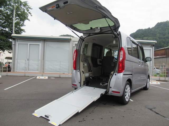 N-BOXG スロープ L ターボ ホンダセンシング 車いす専用装備装着車