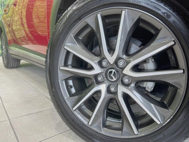 �y����18�C���`�A���~�z�C�[���z�O�ςɃ}�b�`���������A���~�z�C�[���𑕒����Ă���܂��B�e��ЊO�A���~�z�C�[����A�X�^�b�h���X�^�C�����戵�����Ă���܂��B���񂲑��k����������